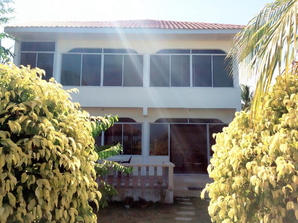 Oslob Garden Stay Beach Resort Exterior foto